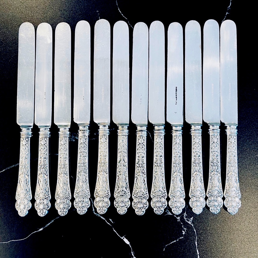GORHAM RARE SET OF SILVER MEDICI PATTERN KNIVES